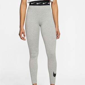 Nike Tight Fit Leggings